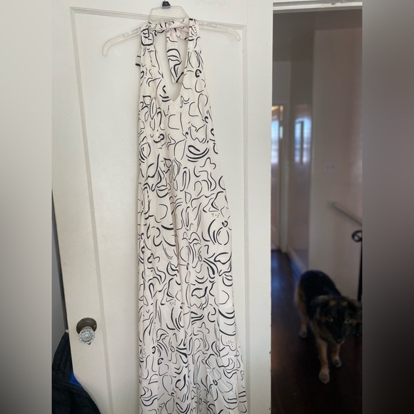 Size small, never worn, ordered by mistake - Picture 4 of 5